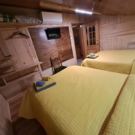 Casa Do Patrao - Quartos בית חווה סאבוגיירו